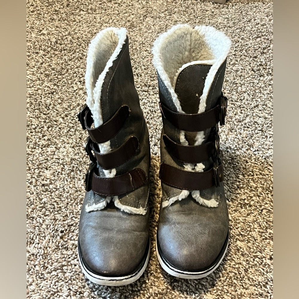 Sonoma Gray and Brown Winter Boots